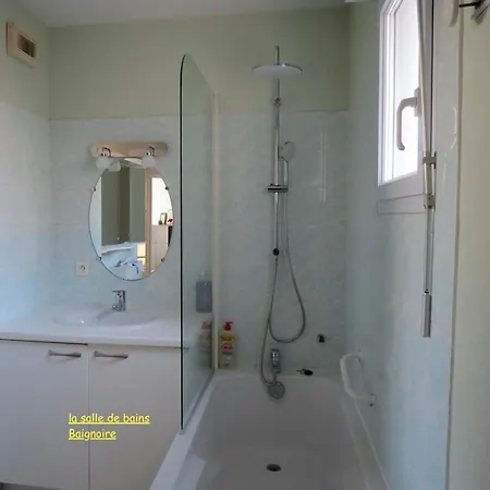 Saint- Maurille Apartment *